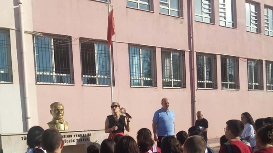 15 Temmuz Demokrasi ve Milli Birlik Günü ve 19 Eylül Gaziler Günü ile ilgili program 20.09.2023 tarihinde okulumuzda yapıldı. Programda okul müdürümüz günün anlamı ile ilgili konuşma yaptı.
